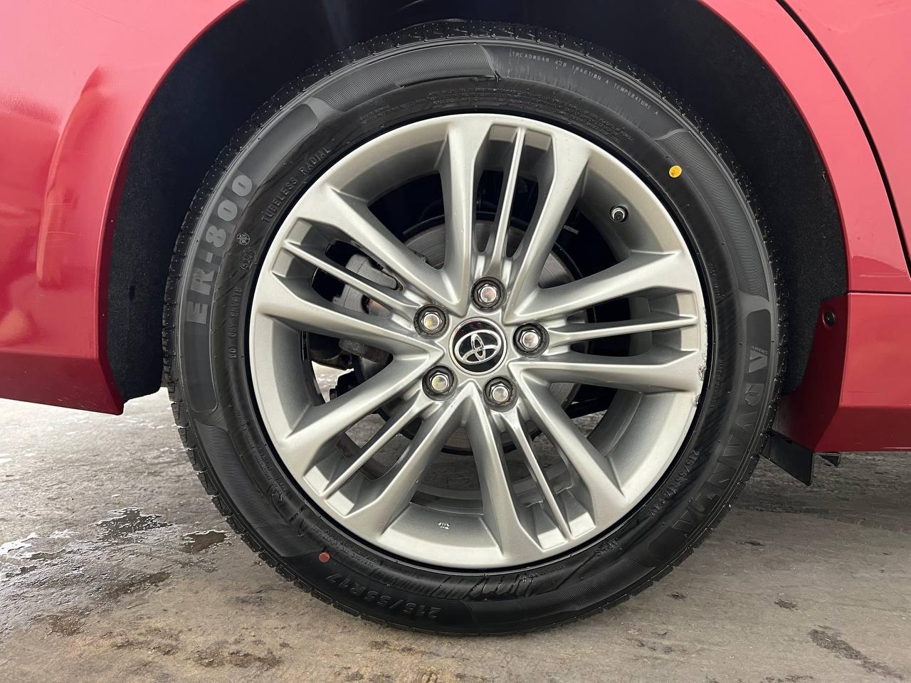 Toyota Camry Hybrid SE 2015