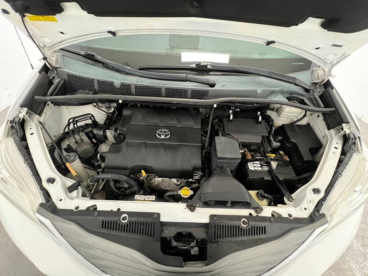 Toyota Sienna XLE 2013