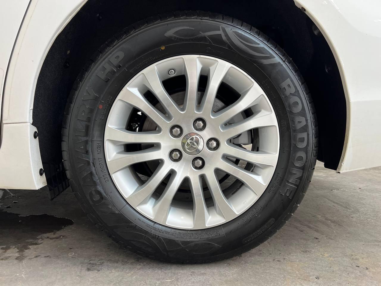 Toyota Sienna XLE 2013