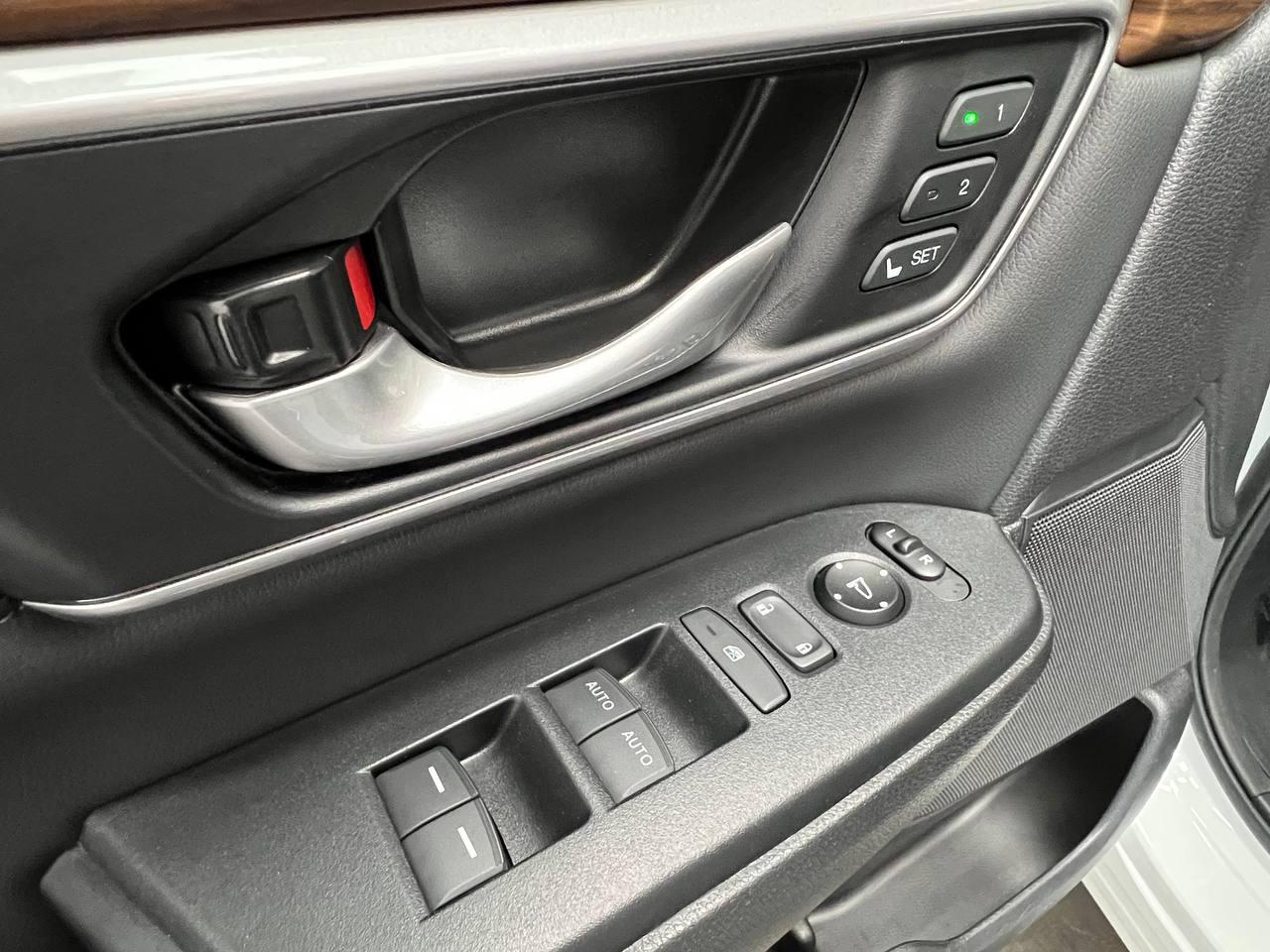 Honda CR-V Hybrid Touring AWD 2020