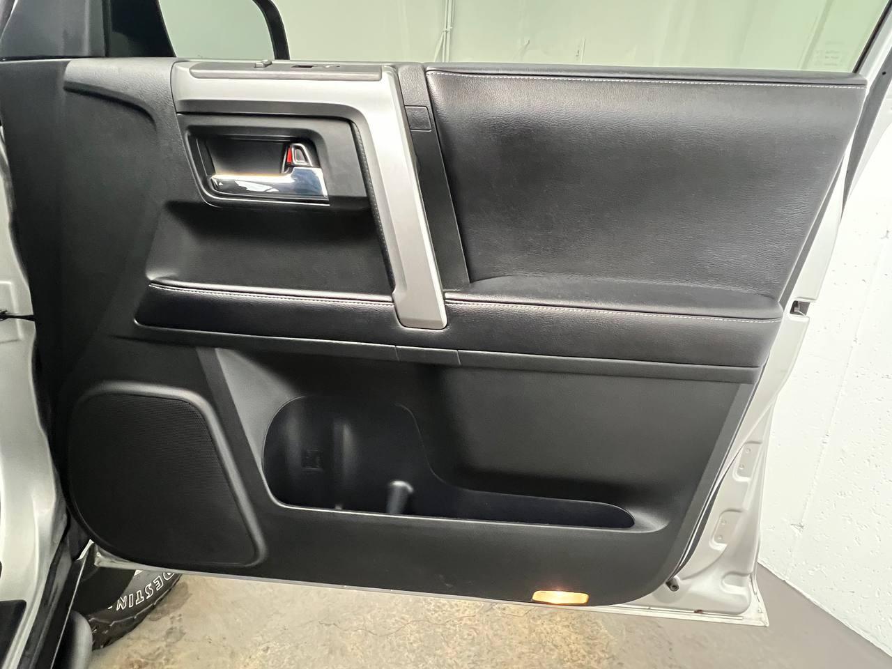 Toyota 4Runner 4WD 4dr V6 Limited (Natl) 2016