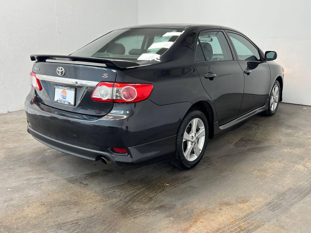 Toyota Corolla S 2011