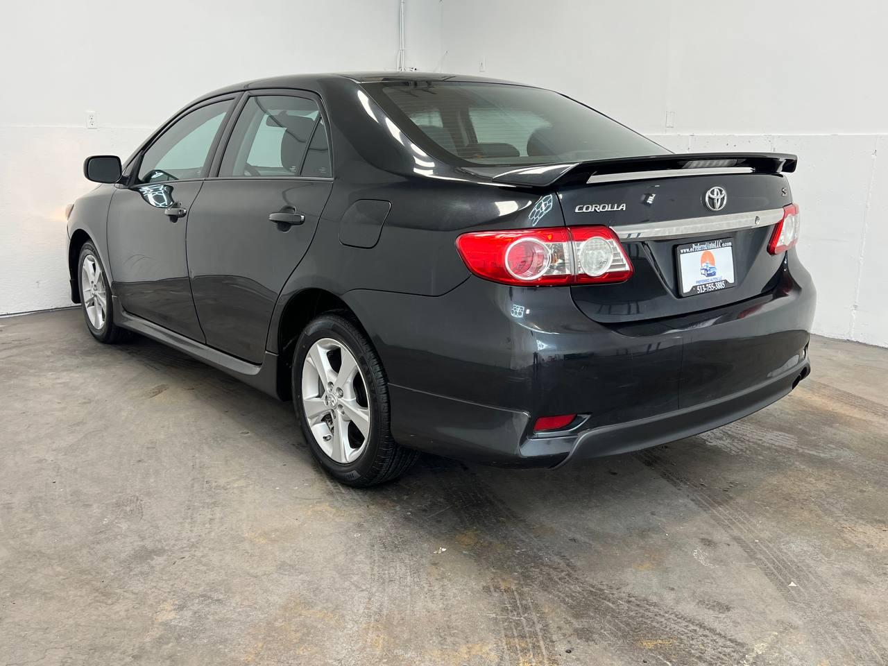 Toyota Corolla S 2011