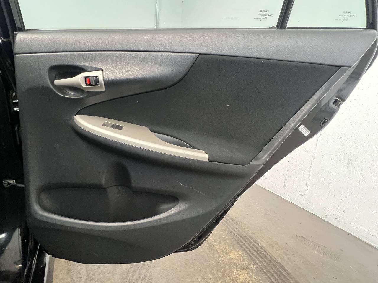 Toyota Corolla S 2011