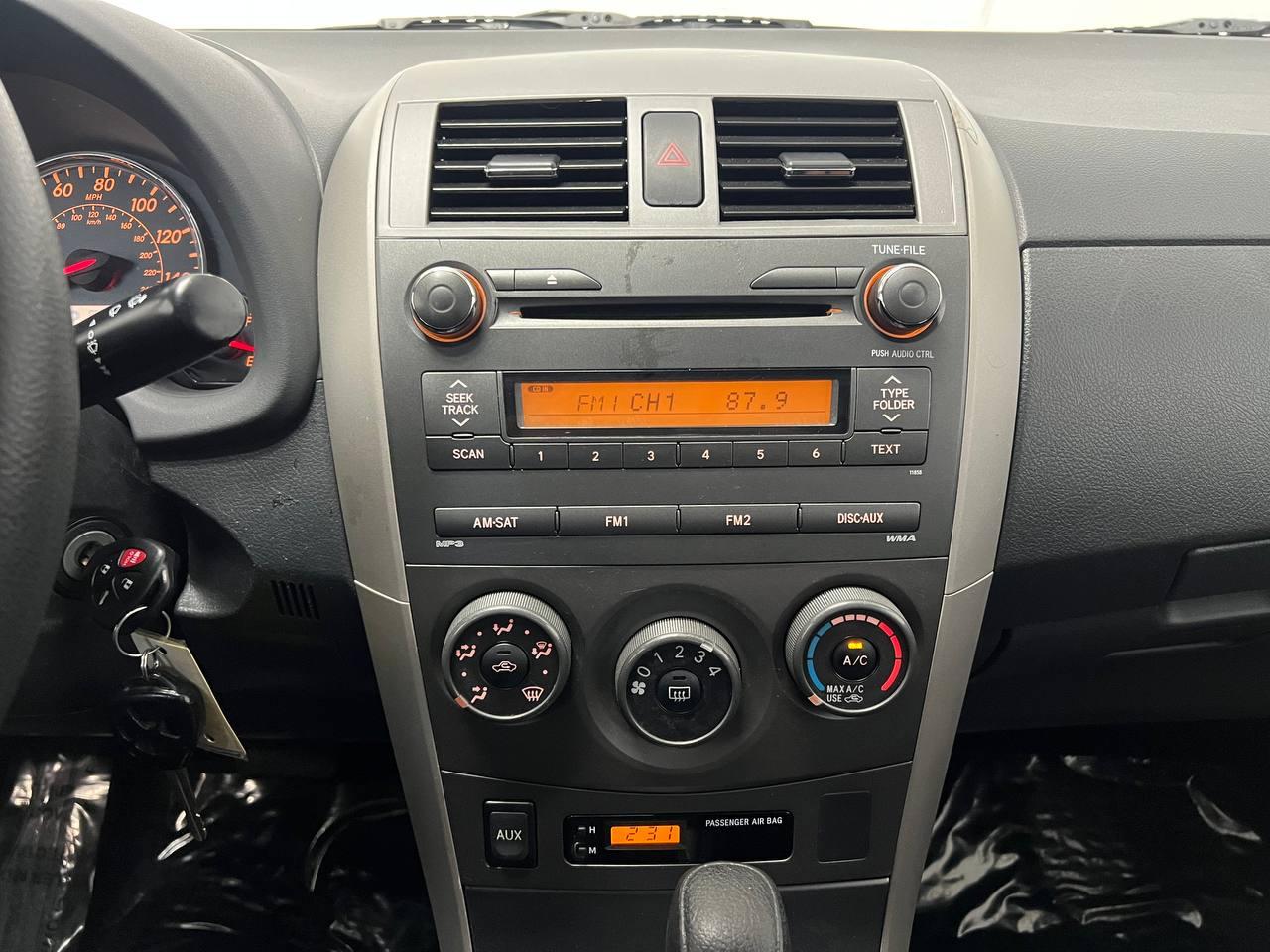 Toyota Corolla S 2011