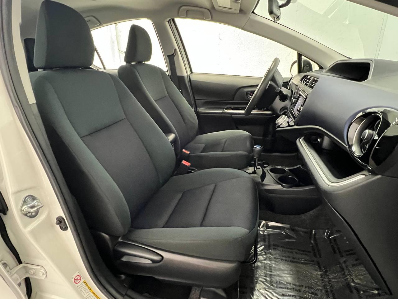 Toyota Prius c Two 2016