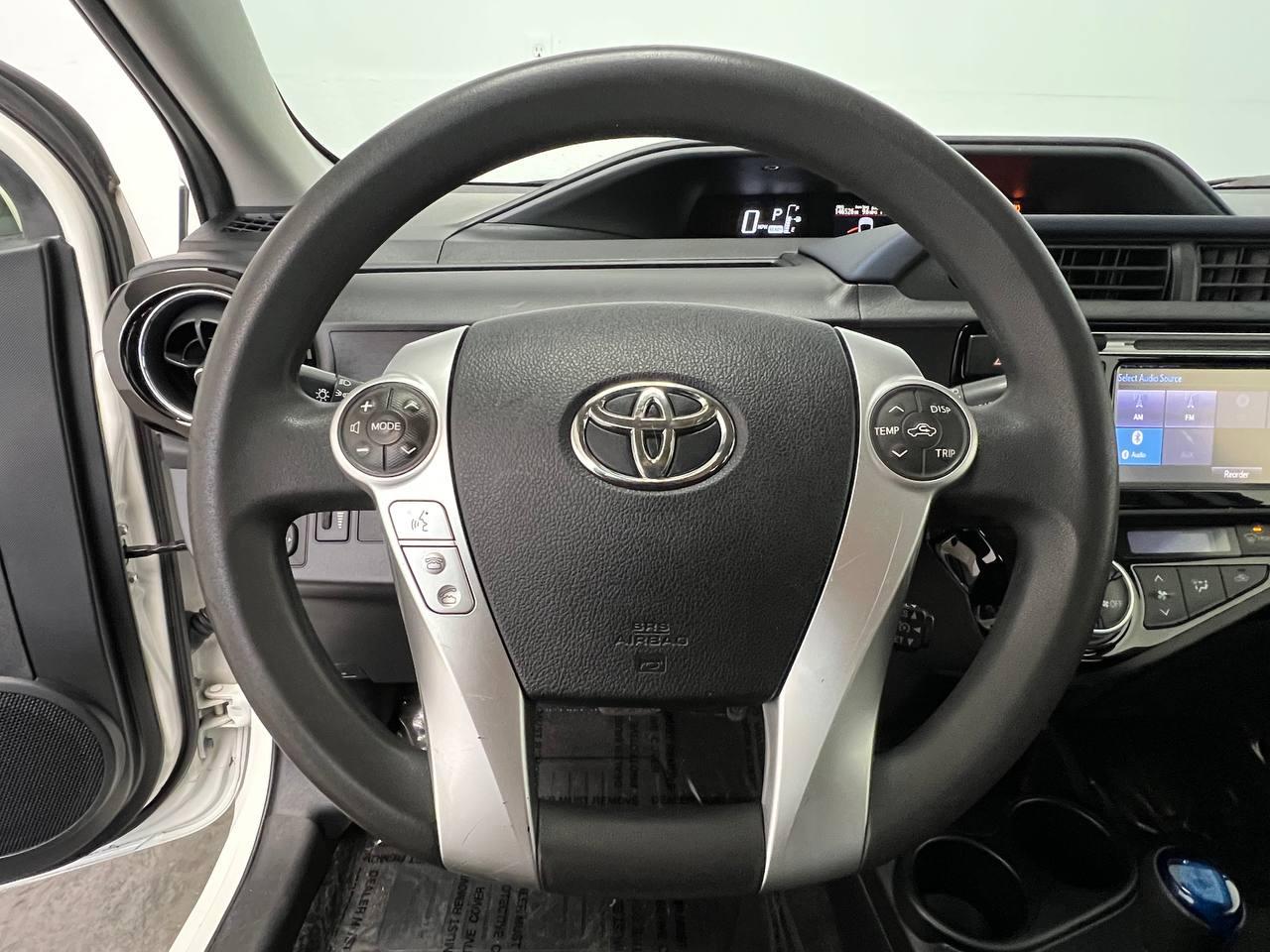Toyota Prius c Two 2016