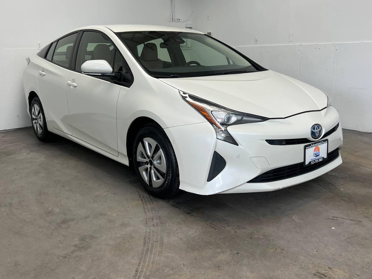 Toyota Prius Two 2018