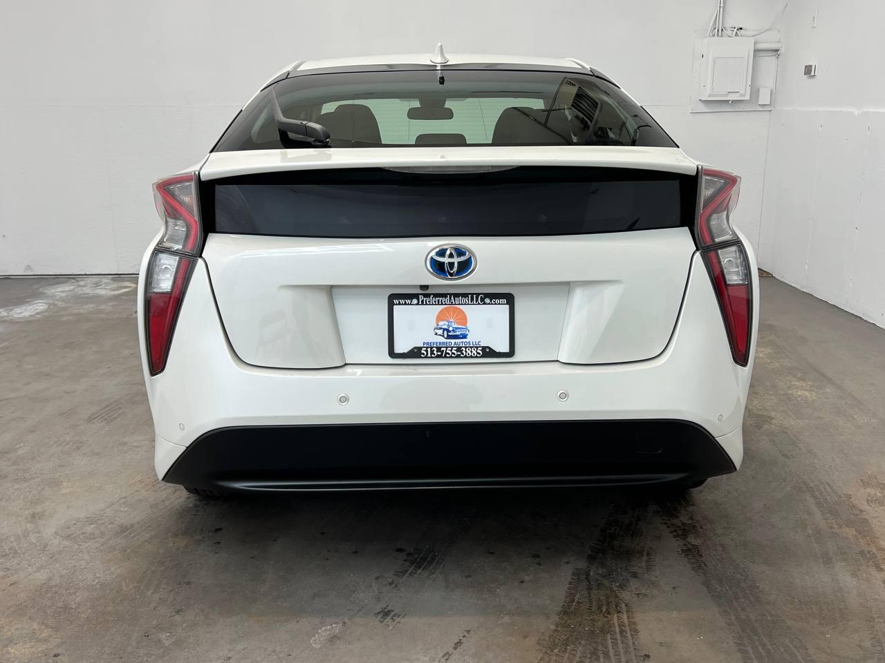 Toyota Prius Two 2018