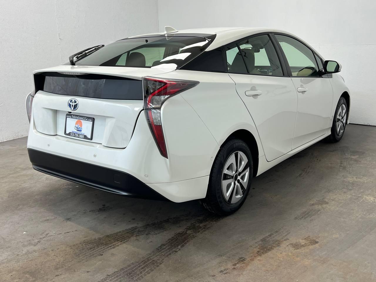 Toyota Prius Two 2018