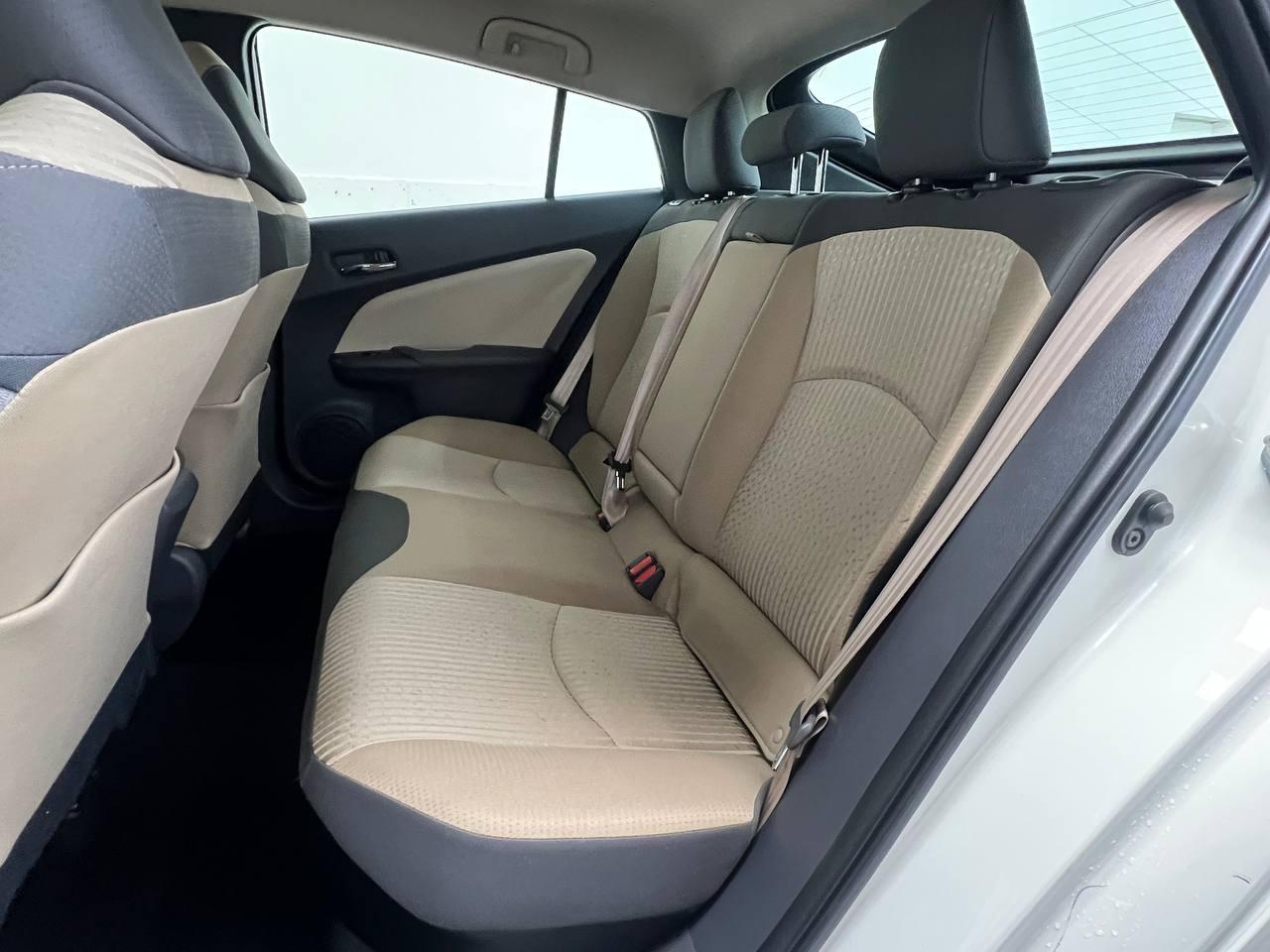 Toyota Prius Two 2018