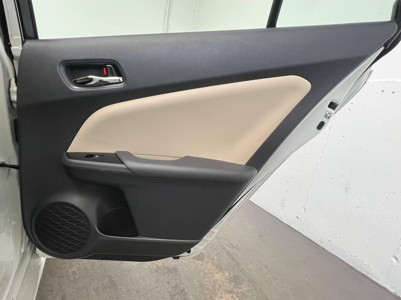 Toyota Prius Two 2018