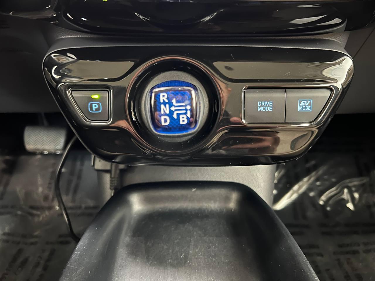 Toyota Prius Two 2018
