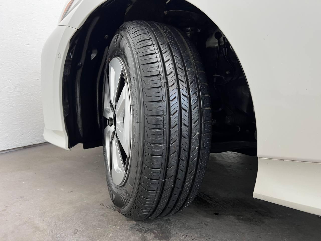 Toyota Prius Two 2018