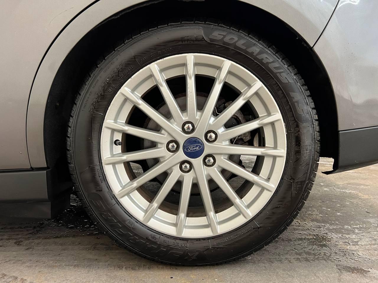 Ford C-Max Hybrid SEL 2014