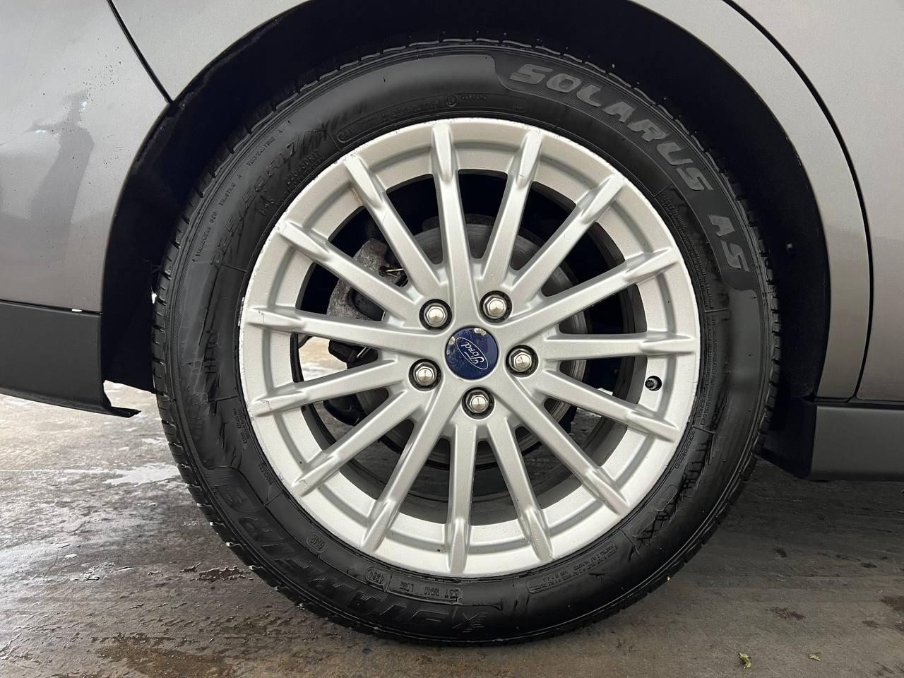 Ford C-Max Hybrid SEL 2014