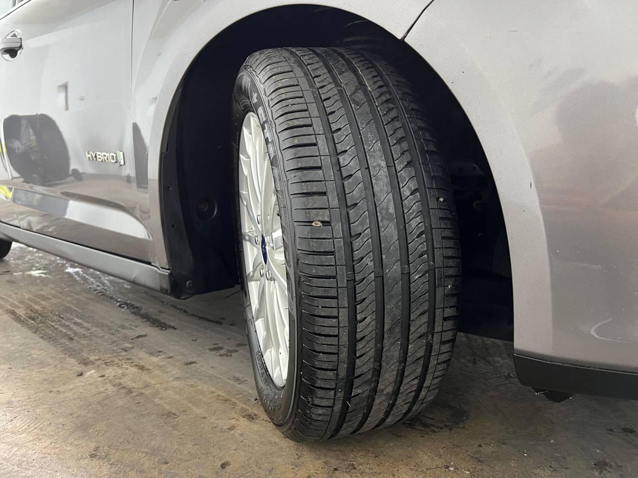 Ford C-Max Hybrid SEL 2014