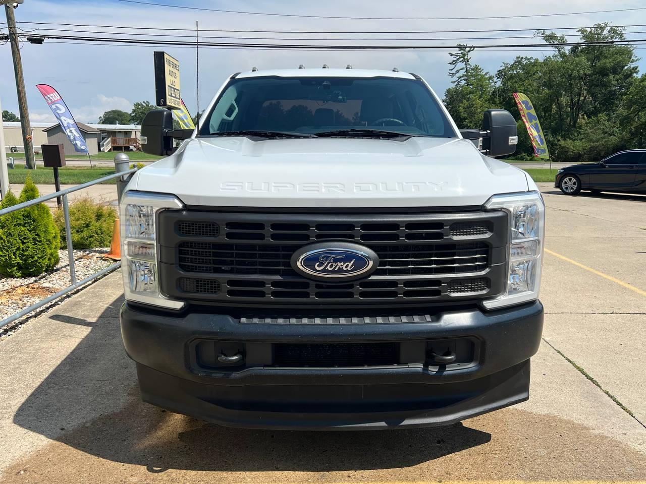 Ford Super Duty F-350 DRW  2023