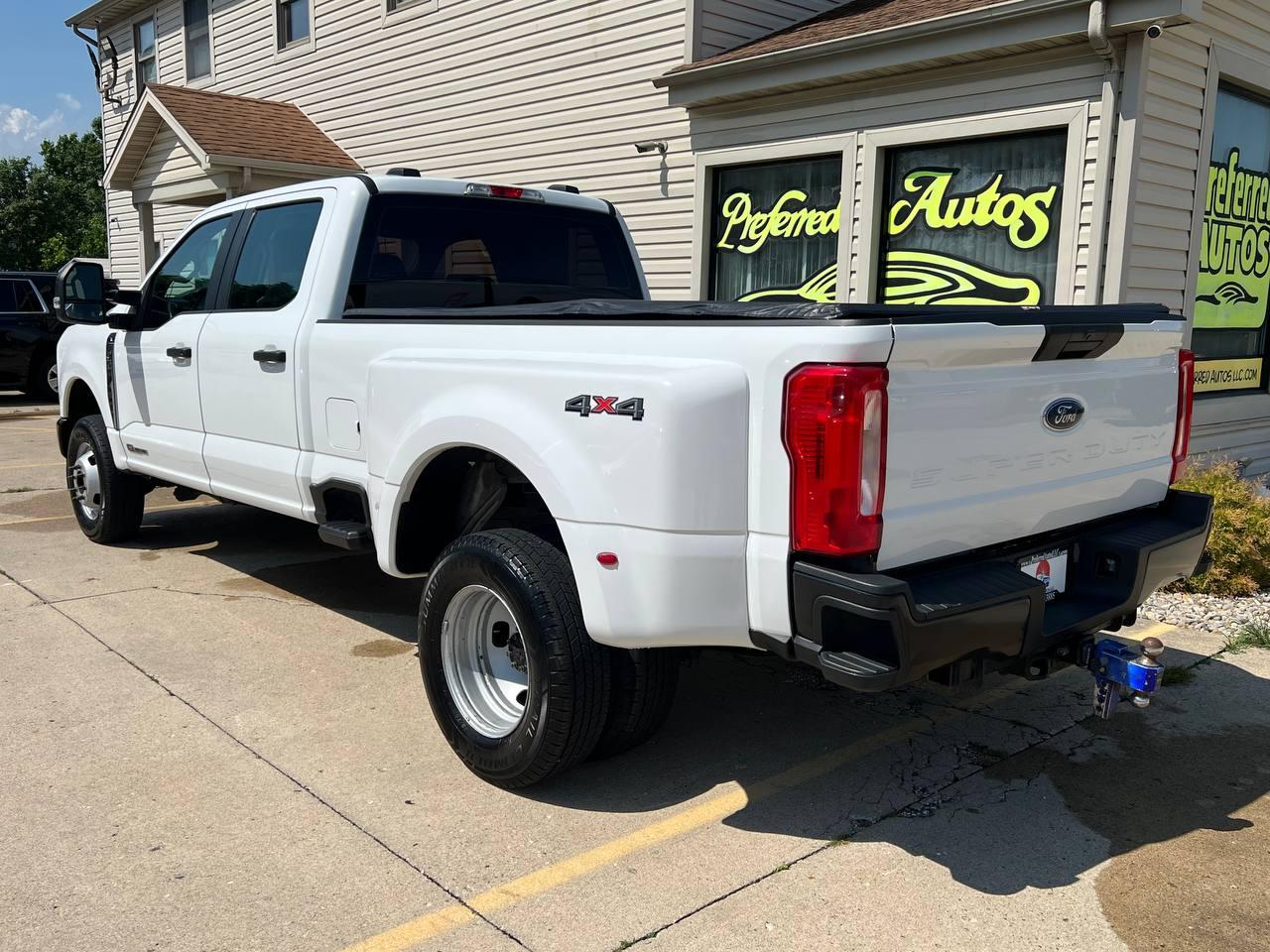 Ford Super Duty F-350 DRW  2023