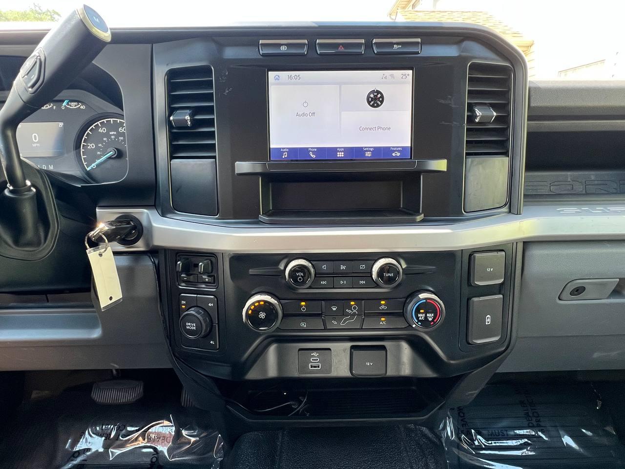 Ford Super Duty F-350 DRW  2023