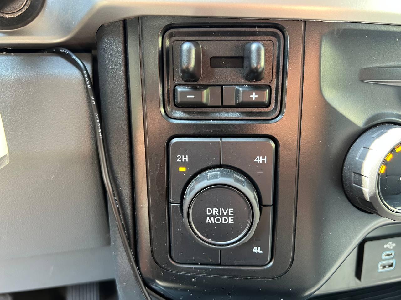 Ford Super Duty F-350 DRW  2023