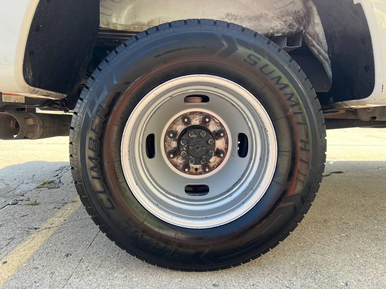 Ford Super Duty F-350 DRW  2023