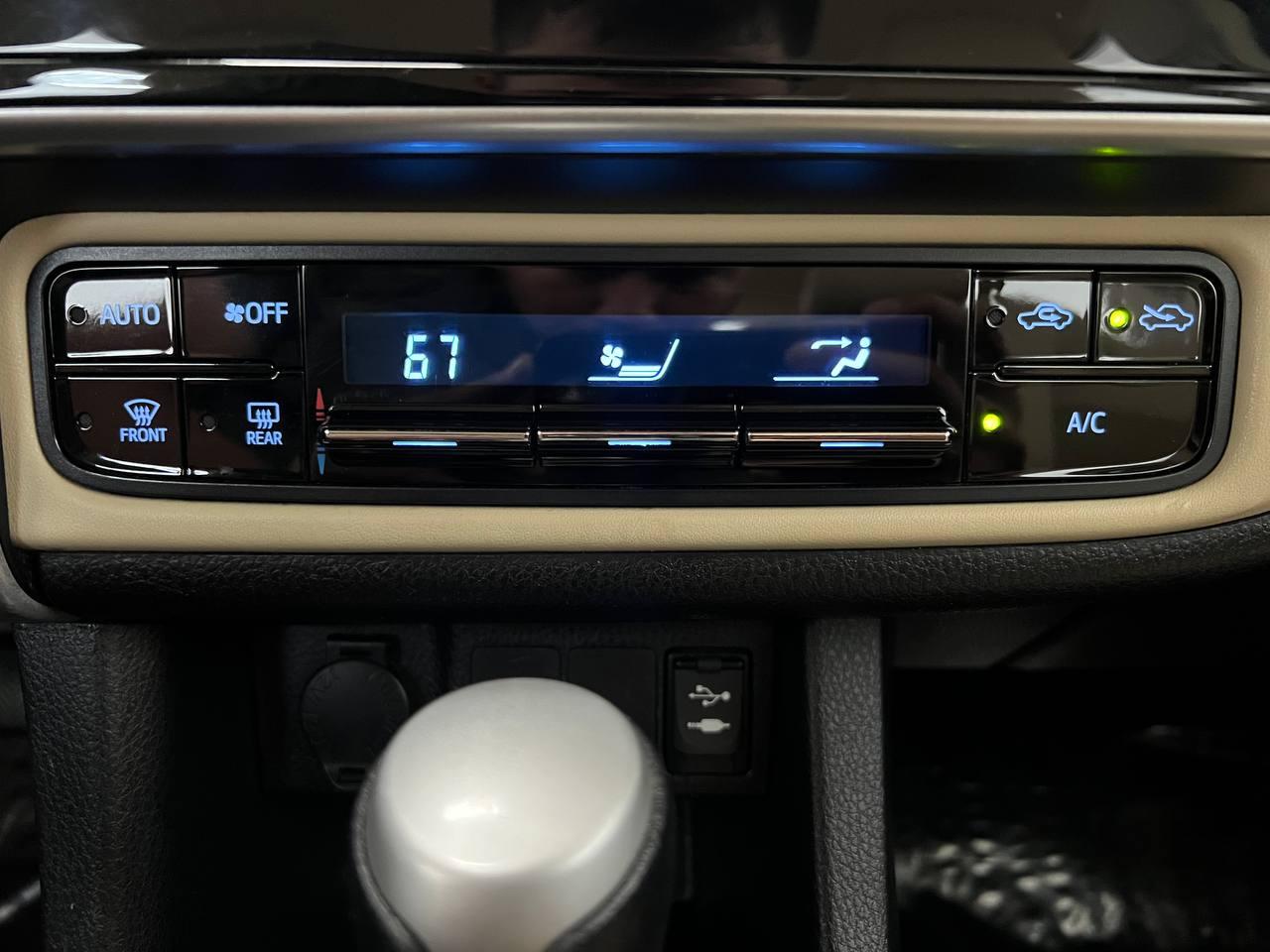 Toyota Corolla LE 2017