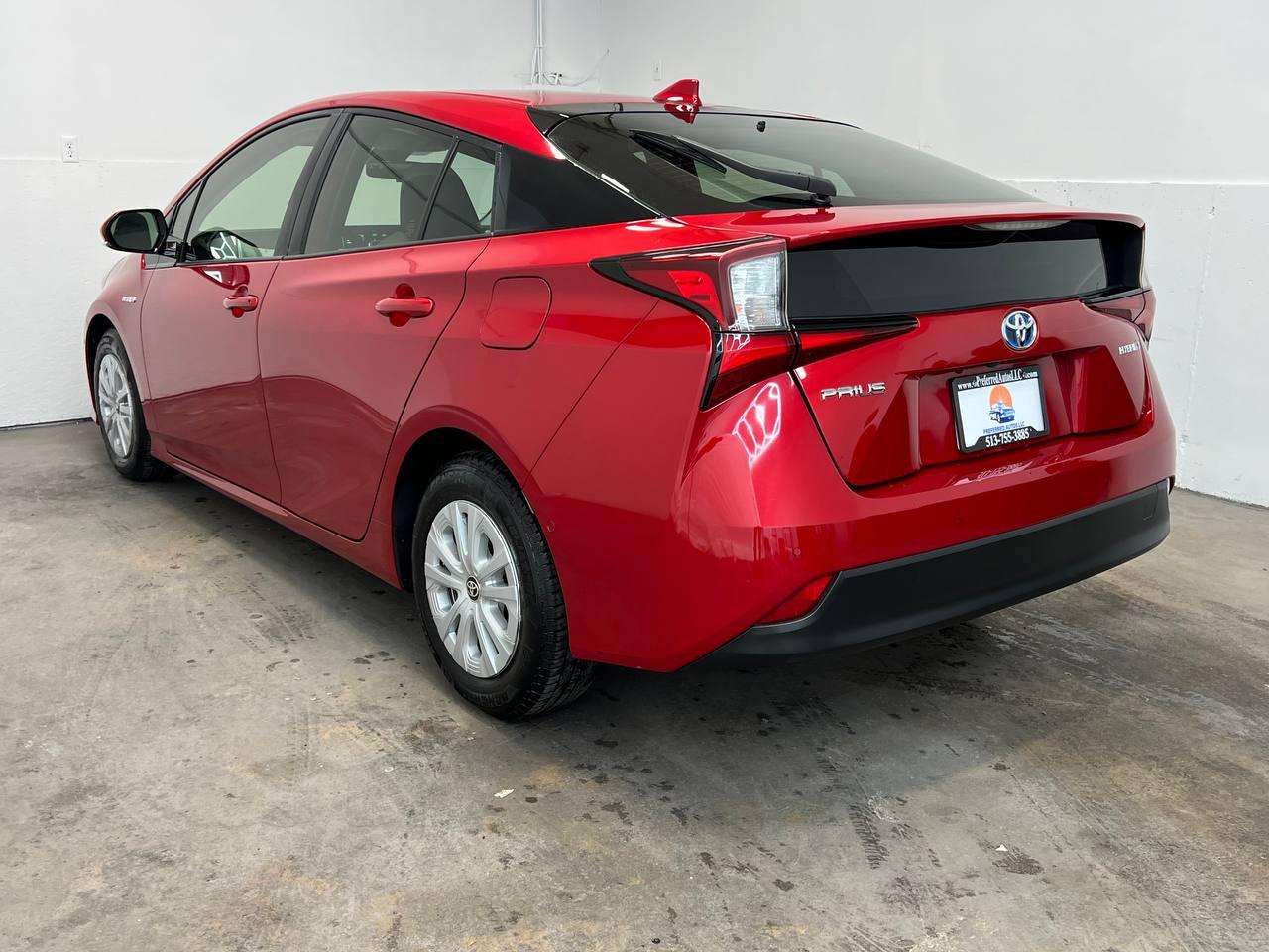 Toyota Prius LE 2019