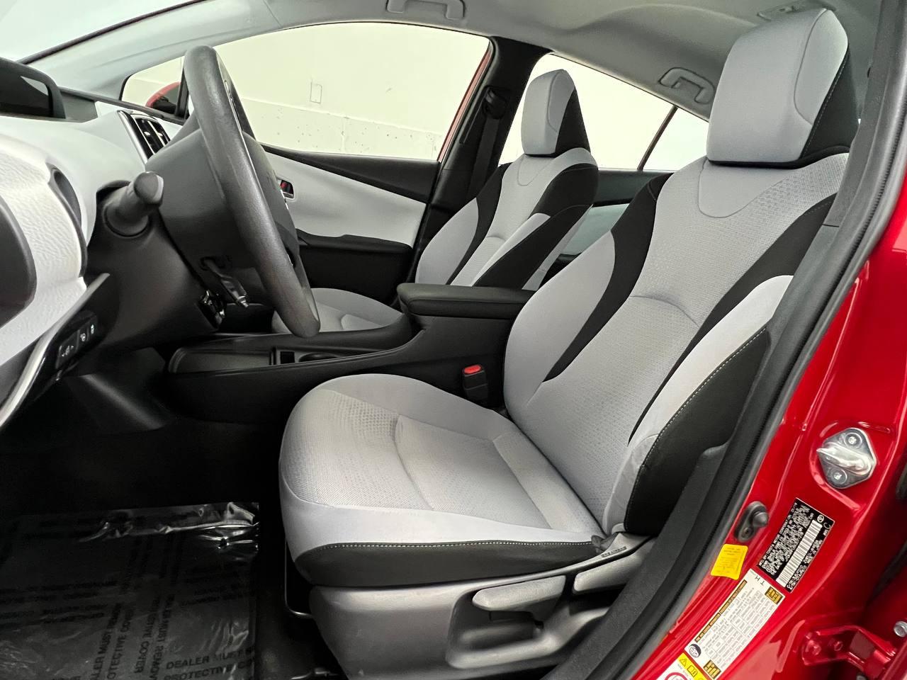Toyota Prius LE 2019