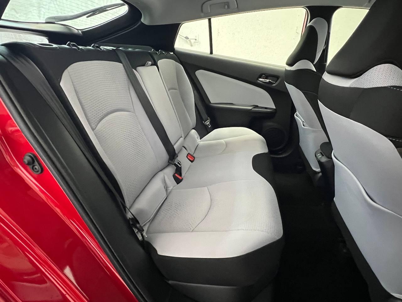 Toyota Prius LE 2019