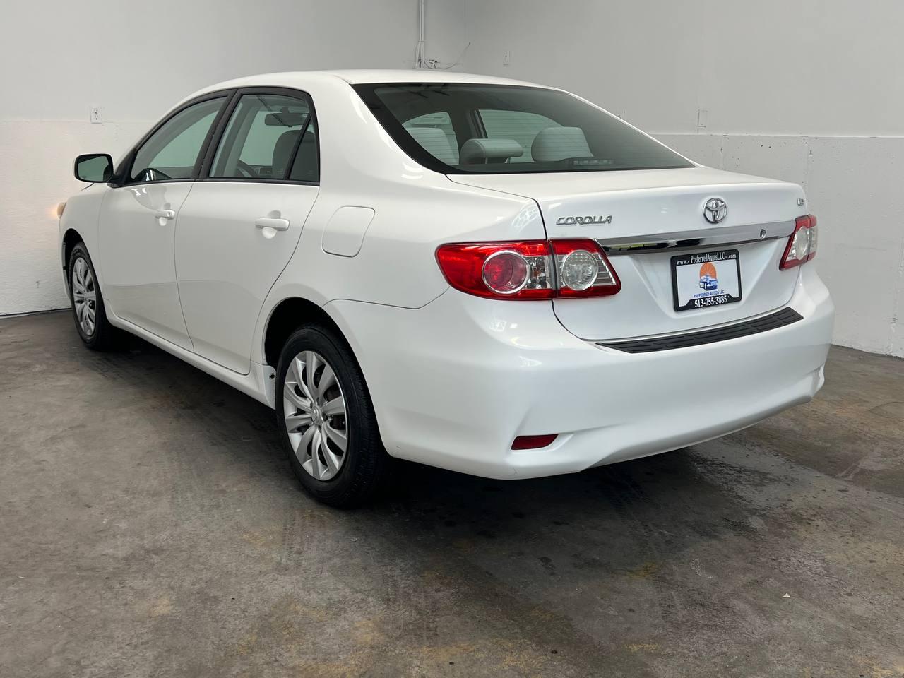 Toyota Corolla LE 2012