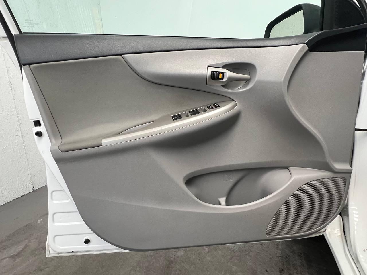 Toyota Corolla LE 2012