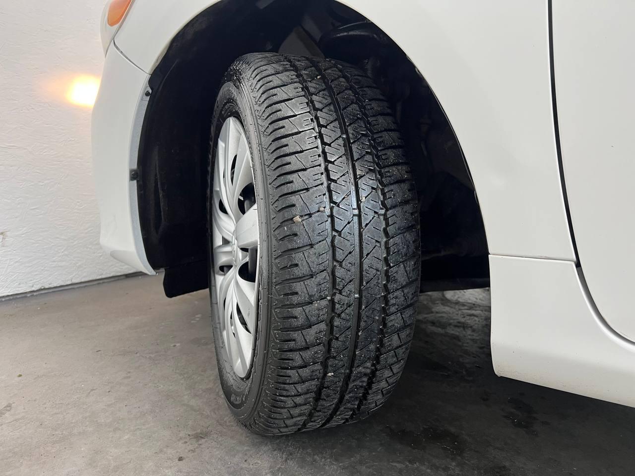 Toyota Corolla LE 2012