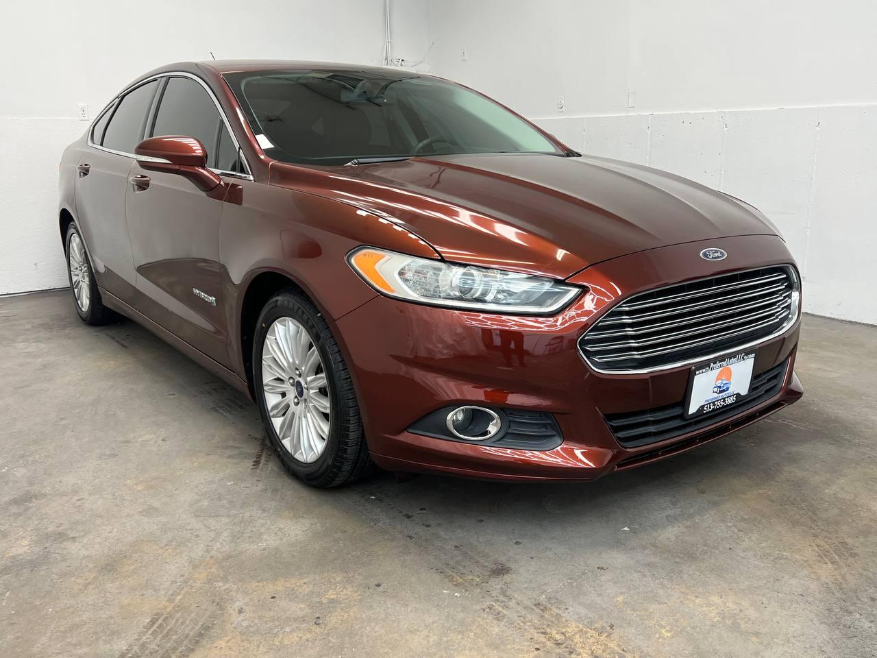 Ford Fusion SE Hybrid 2016