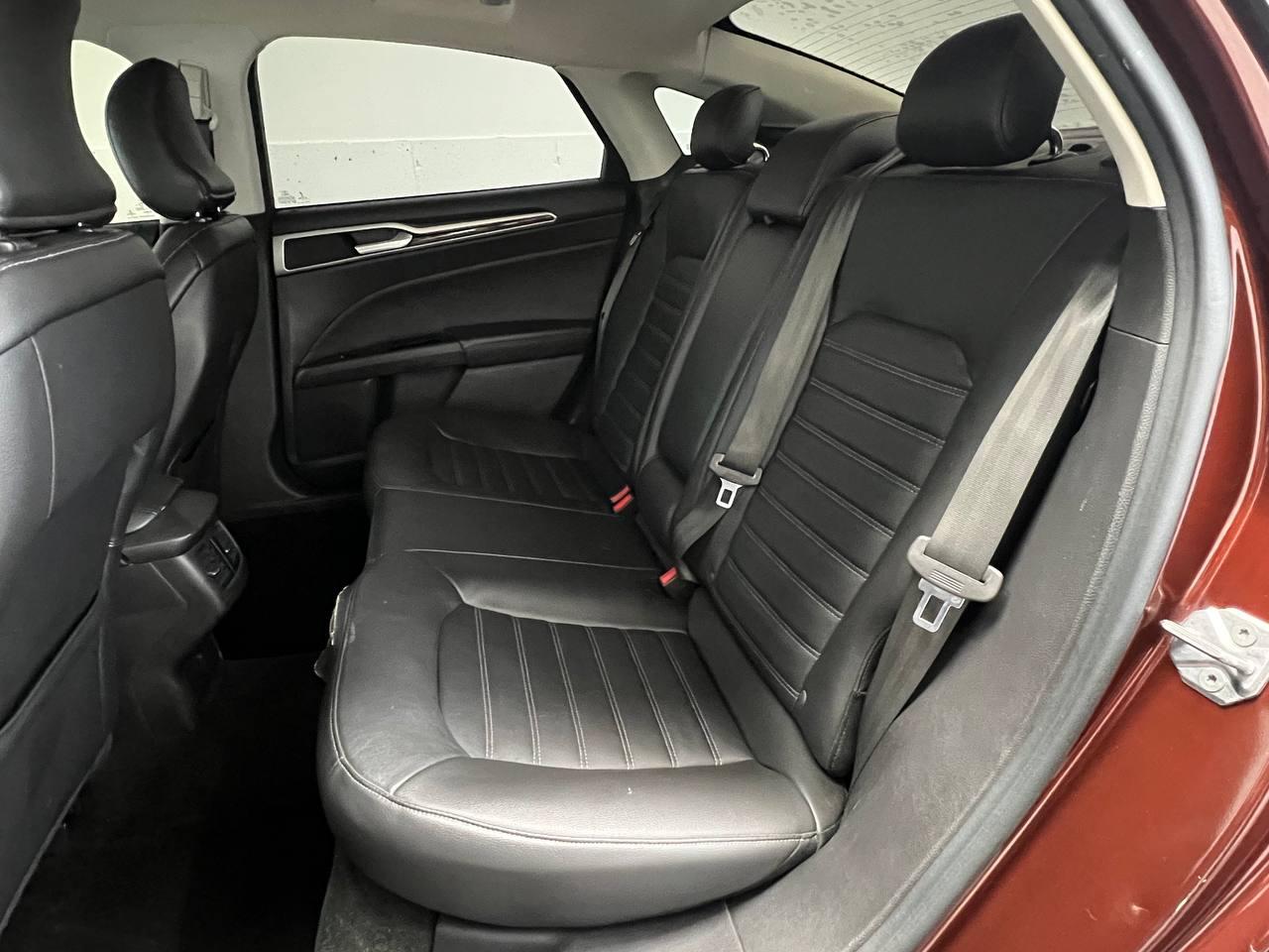Ford Fusion SE Hybrid 2016