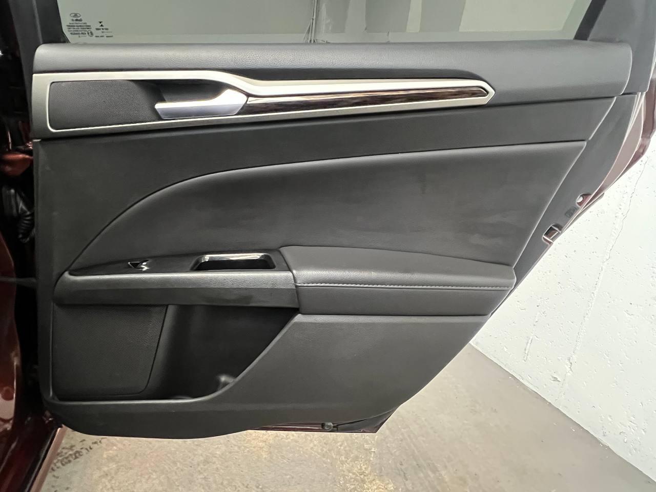 Ford Fusion SE Hybrid 2016
