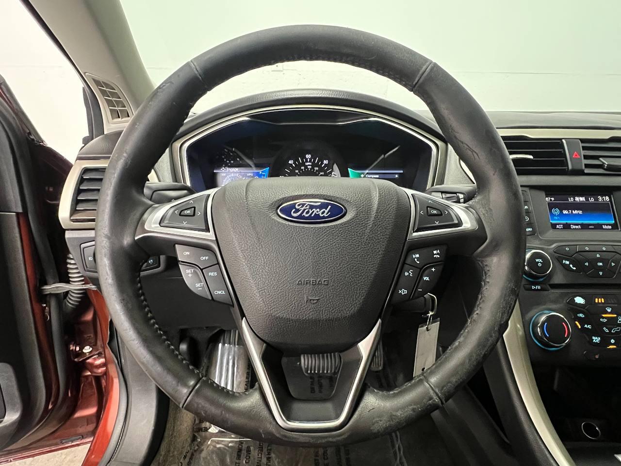 Ford Fusion SE Hybrid 2016