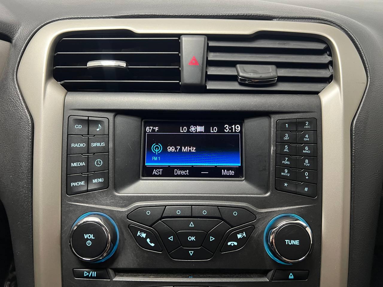 Ford Fusion SE Hybrid 2016