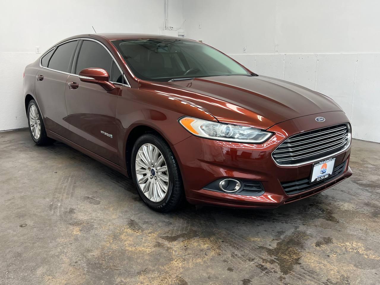 Ford Fusion SE Hybrid 2016