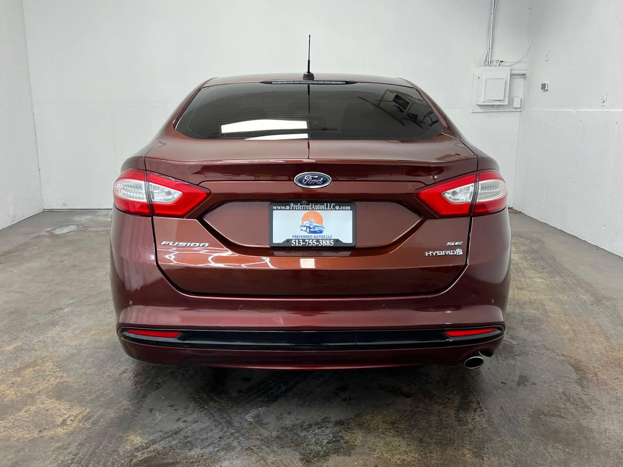 Ford Fusion SE Hybrid 2016