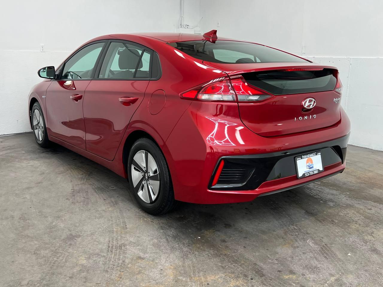 Hyundai Ioniq Hybrid Blue 2019