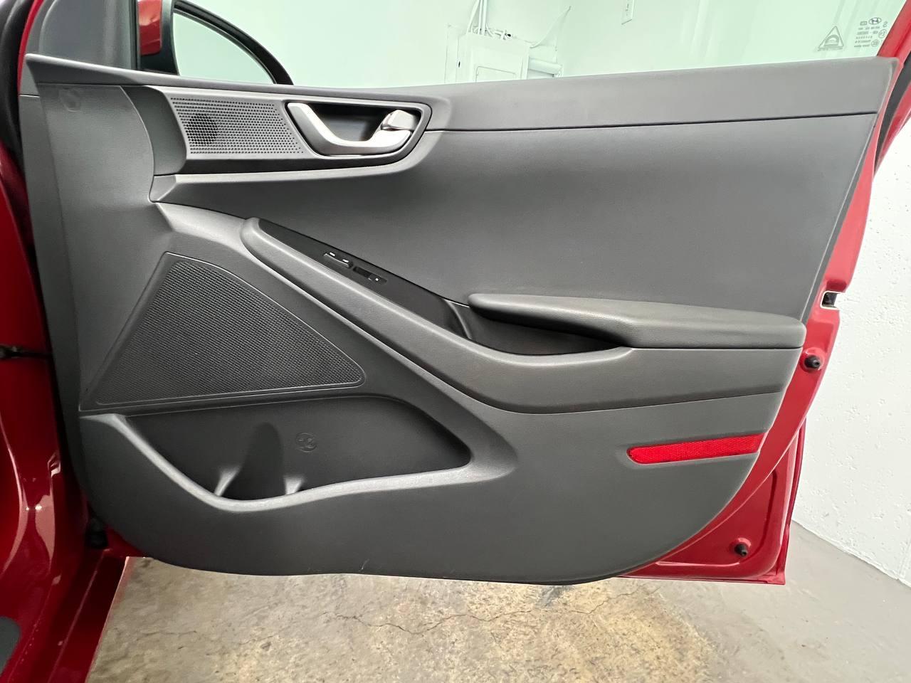 Hyundai Ioniq Hybrid Blue 2019