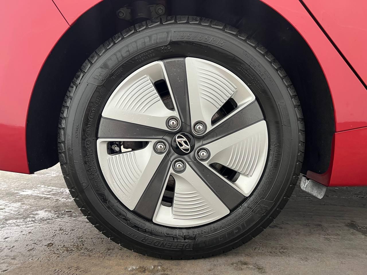 Hyundai Ioniq Hybrid Blue 2019