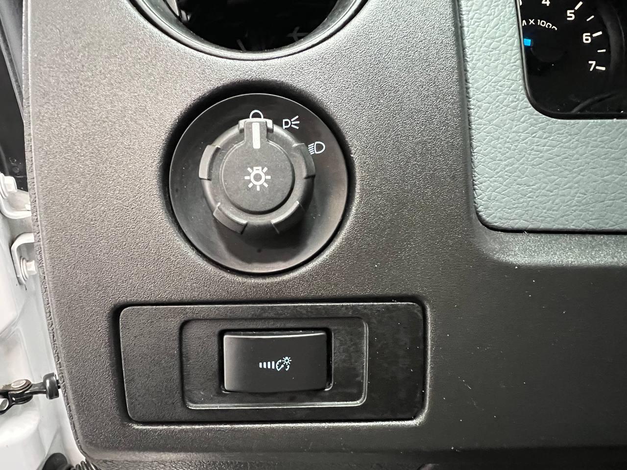 Ford F-150 2WD Reg Cab 126" XL 2013