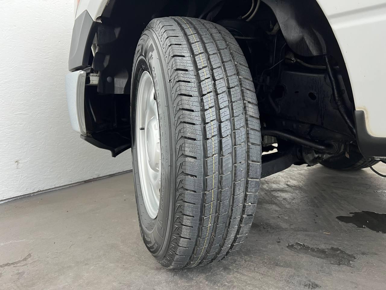 Ford F-150 2WD Reg Cab 126" XL 2013