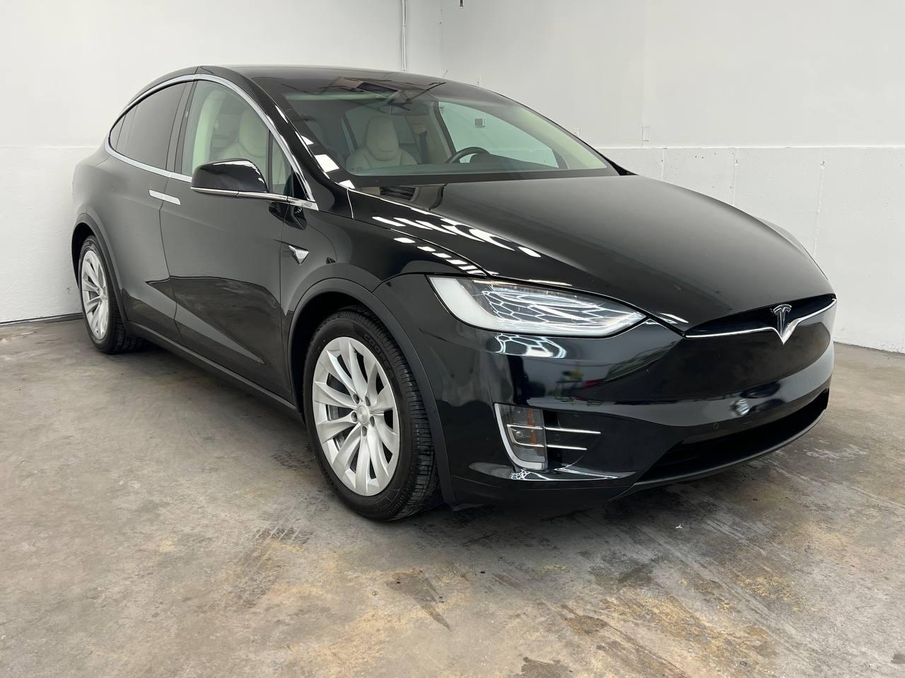 Tesla Model X 75D AWD 2018