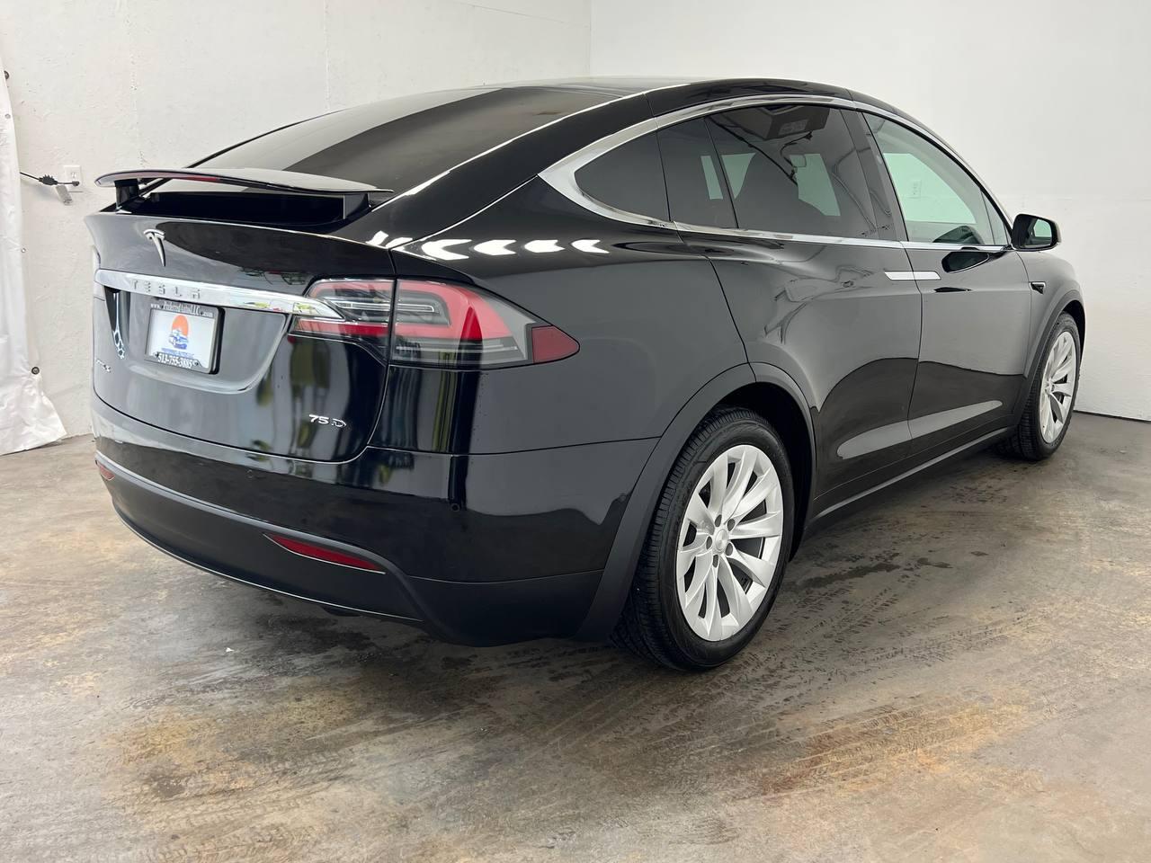 Tesla Model X 75D AWD 2018