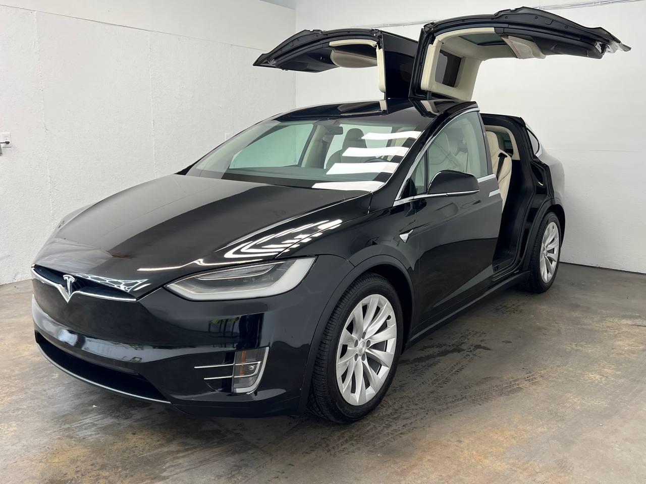 Tesla Model X 75D AWD 2018