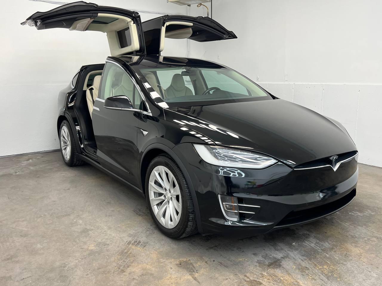 Tesla Model X 75D AWD 2018