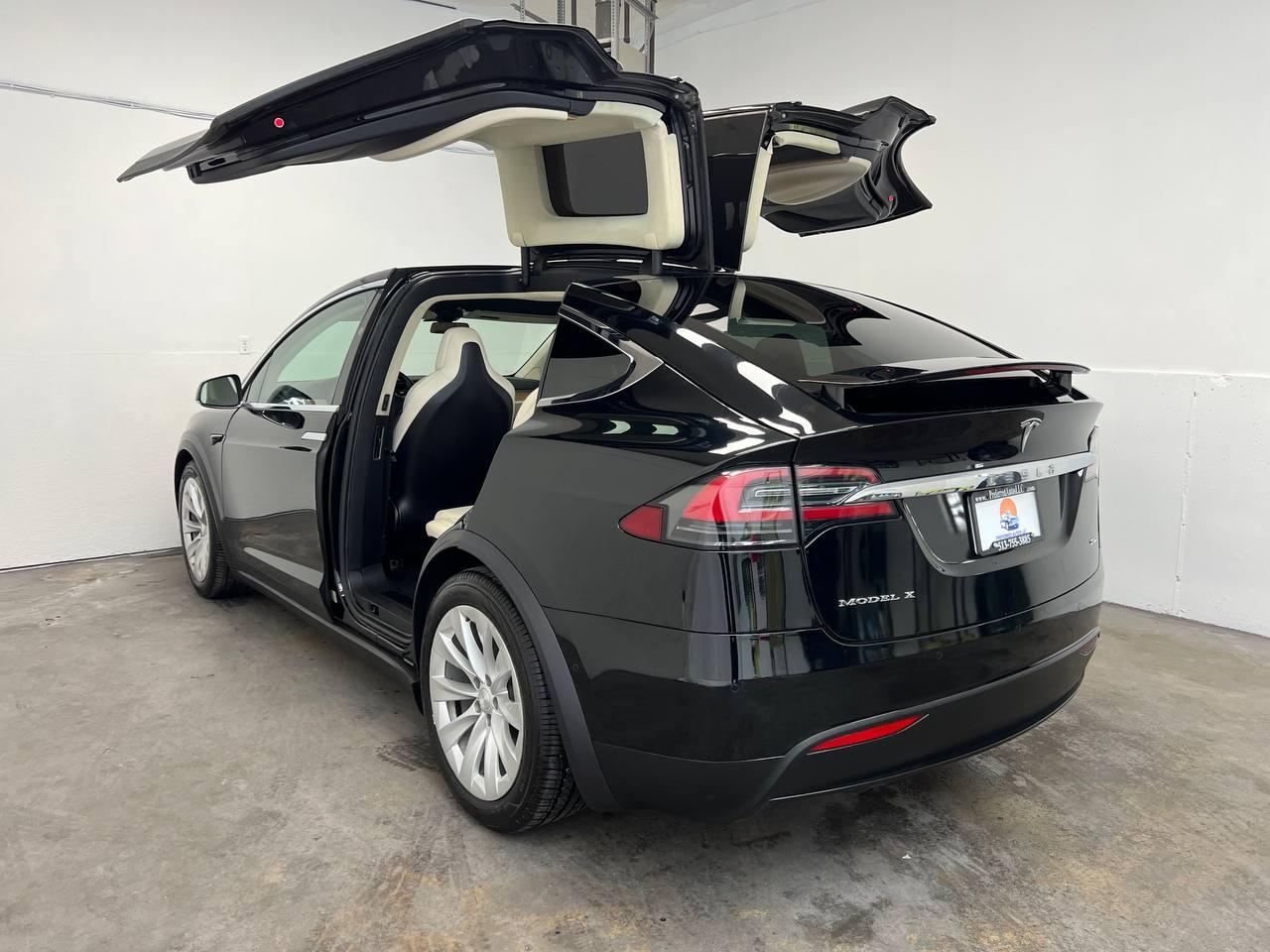Tesla Model X 75D AWD 2018